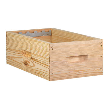 Haussette mi-bois en pin maritime pour ruchette dadant 6 cadres