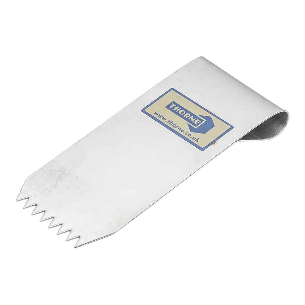 Nettoyeur 8 dents pour grille à reine métallique