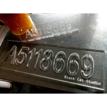 Pochoir plexiglass pour marquage numéro napi sur ruche - 35x135 mm