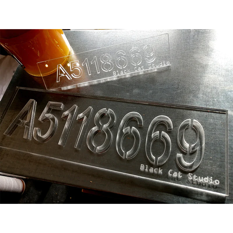 Pochoir plexiglass pour marquage numéro napi sur ruche - 35x135 mm