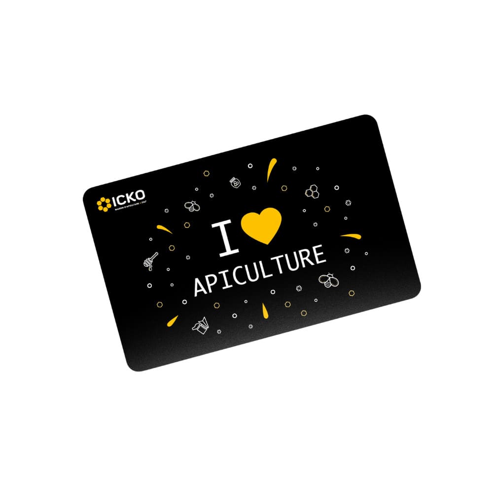 Coffret cadeau apiculteur avec outils et livre sp&eacute;cialis&eacute;