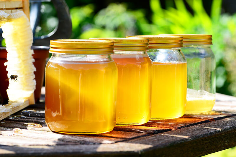 Choisir un pot en verre pour le miel